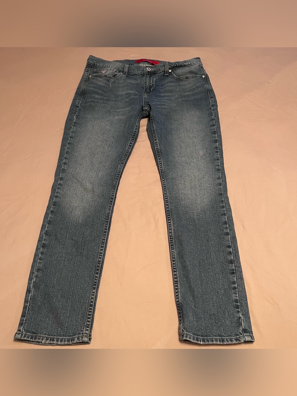 GUESS Woman’s Faded & Distressed Skinny-Leg Denim High-Rise Blue Jeans